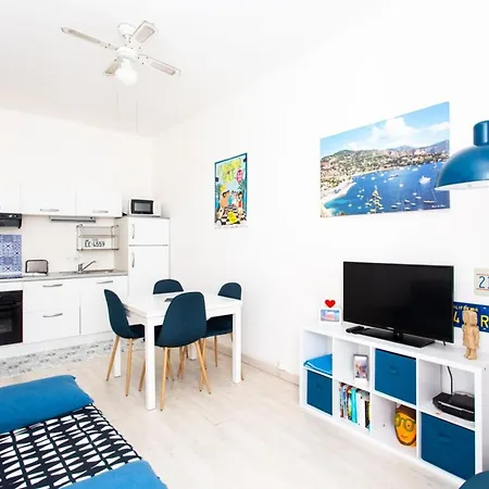 Appartement L'amandier Furnished Flat Nice